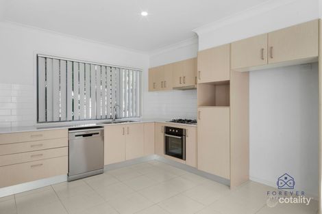Property photo of 1/20 Careel Close Helensvale QLD 4212