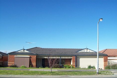 53 Sandalwood Dr, Narre Warren, VIC 3805