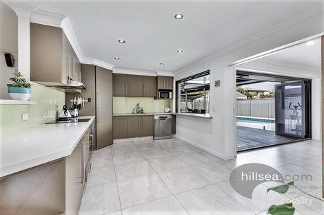 Property photo of 10 Tradewinds Avenue Paradise Point QLD 4216