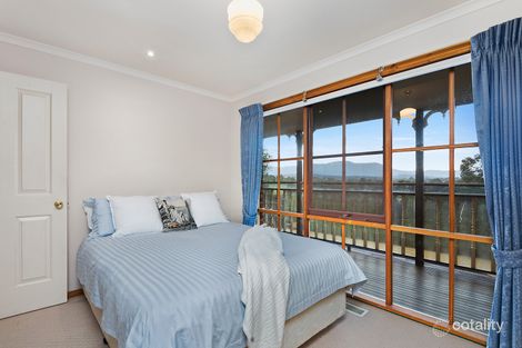 Property photo of 103 Landscape Drive Mooroolbark VIC 3138