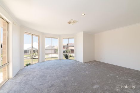 Property photo of 4 Hartog Pass Wannanup WA 6210