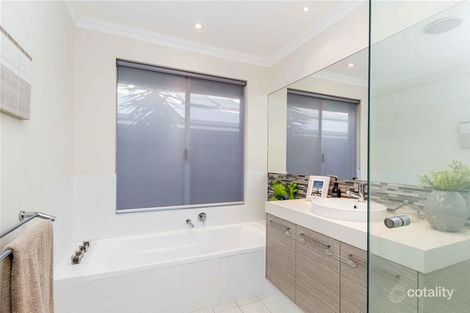 Property photo of 6 Adlington Way The Vines WA 6069