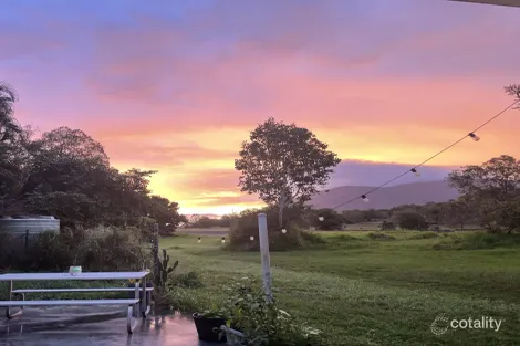 Property photo of 2 Zunkers Road Hampden QLD 4741