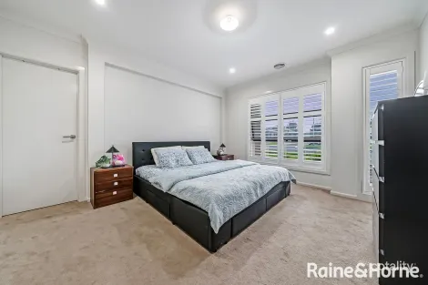 Property photo of 9 Annello Way Clyde VIC 3978