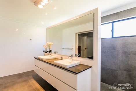 Property photo of 4 Steamer Court Heathridge WA 6027