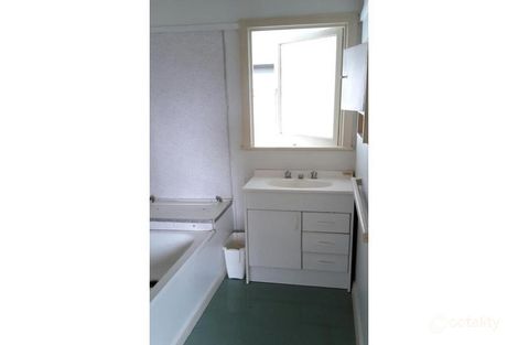 Property photo of 47 Service Road South Moe VIC 3825