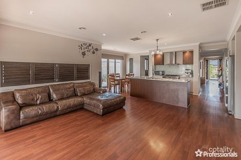 Property photo of 11 Lanata Way Brookfield VIC 3338