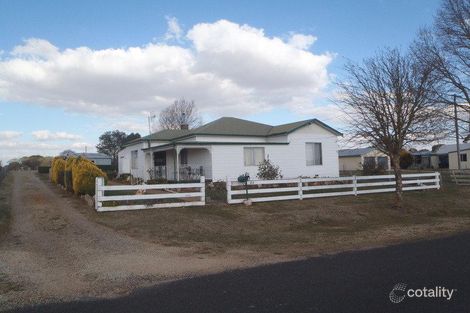 30 Oban St, Guyra, NSW 2365