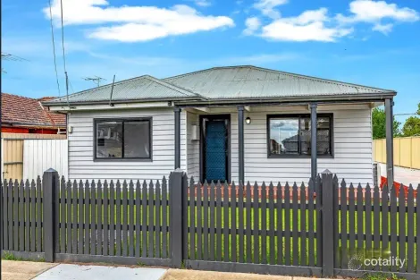 1/127 William St, St Albans, VIC 3021