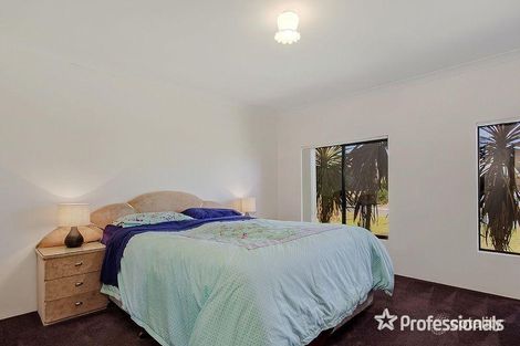 Property photo of 4 Milverton Loop Leda WA 6170