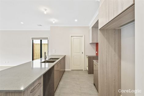 Property photo of 66 Adrian Street Cranbourne East VIC 3977