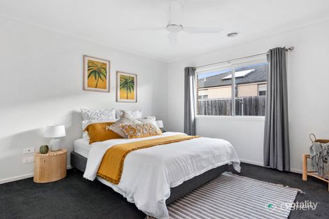 Property photo of 21 Cabernet Drive Somerville VIC 3912