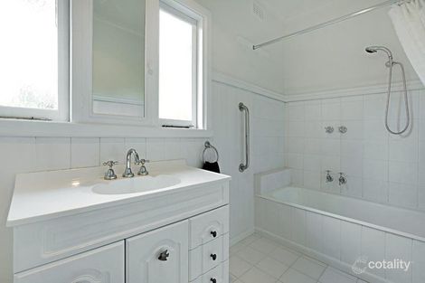 Property photo of 11 Collett Avenue Ringwood VIC 3134