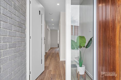 2/17 Dart Lane, Rokeby, TAS 7019