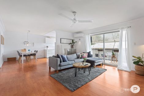 Property photo of 3/26 Pembroke Road Coorparoo QLD 4151