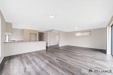 Property photo of 3 Riparian Way Brookfield VIC 3338