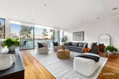 Property photo of 1 Brazier Grove Kew VIC 3101