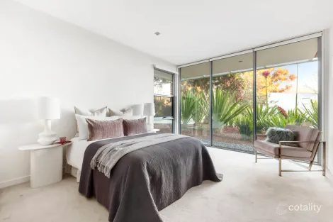 Property photo of 1 Brazier Grove Kew VIC 3101