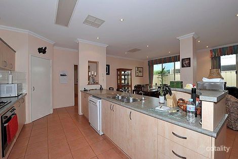 Property photo of 31 Mariners Cove Drive Dudley Park WA 6210