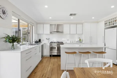 Property photo of 8 Brinkley Circuit Palmerston ACT 2913