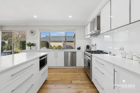 Property photo of 8 Brinkley Circuit Palmerston ACT 2913