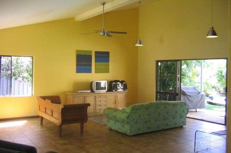 Property photo of 2 Ribbon Close Clifton Beach QLD 4879