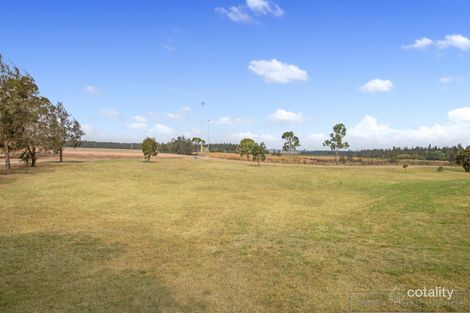 Property photo of 19 Featherwood Place Thornton NSW 2322