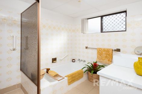 Property photo of 2/22 Mawarra Street Palm Beach QLD 4221