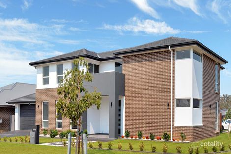 Property photo of 32 Howard Loop Oran Park NSW 2570