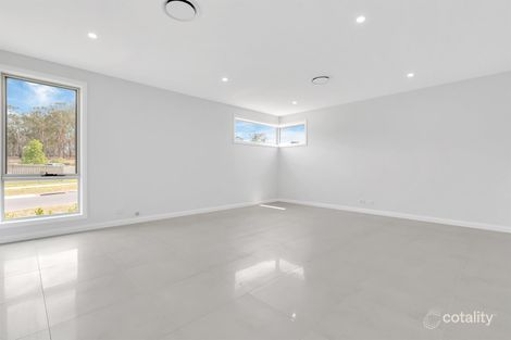 Property photo of 32 Howard Loop Oran Park NSW 2570