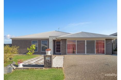 17 Shelby St, Glenvale, QLD 4350