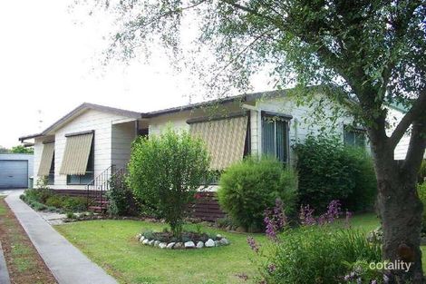 13 Pioneer Ave, Corryong, VIC 3707