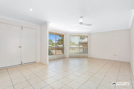 Property photo of 23 Seonaid Place Gracemere QLD 4702