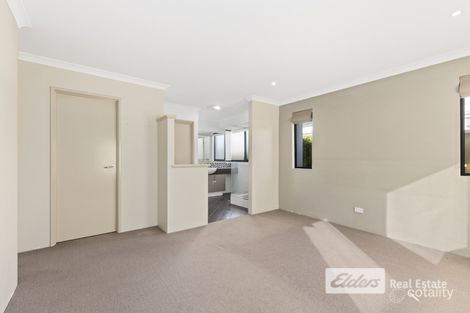 Property photo of 5 Antelope Turn Dalyellup WA 6230