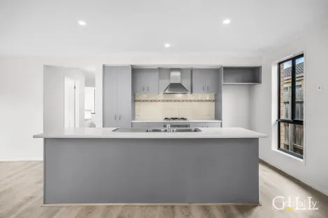 Property photo of 48 Stefan Drive Berwick VIC 3806