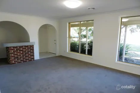 Property photo of 41 Jasmine Drive Bomaderry NSW 2541