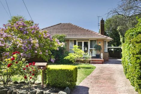 11 Erica Ct, Blackburn North, VIC 3130