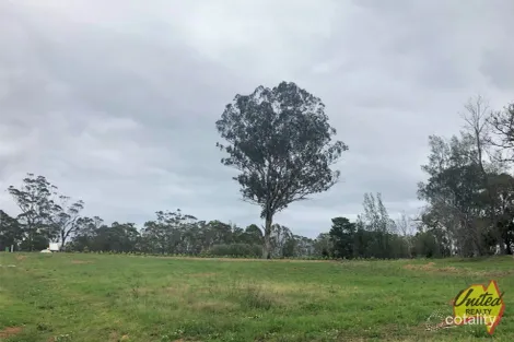 Property photo of 16 Domenics Place Grasmere NSW 2570