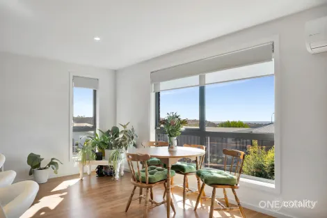 Property photo of 1/1 Moonbeam Place Ulverstone TAS 7315