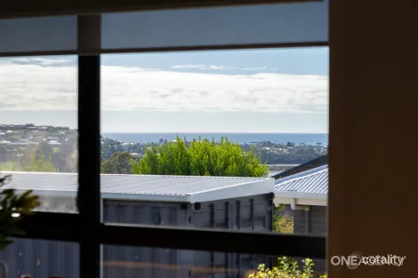 Property photo of 1/1 Moonbeam Place Ulverstone TAS 7315