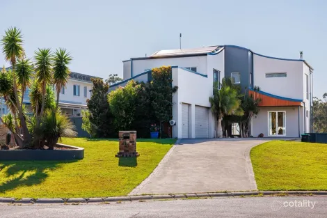 17 Albacore Cres, Eden, NSW 2551