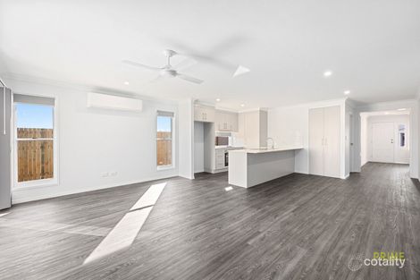 Property photo of 6 Lucinda Way Eli Waters QLD 4655