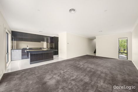 Property photo of 8 Greenwich Crescent Bundoora VIC 3083