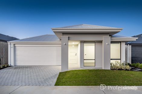 8 Hopetoun Dr, Eglinton, WA 6034