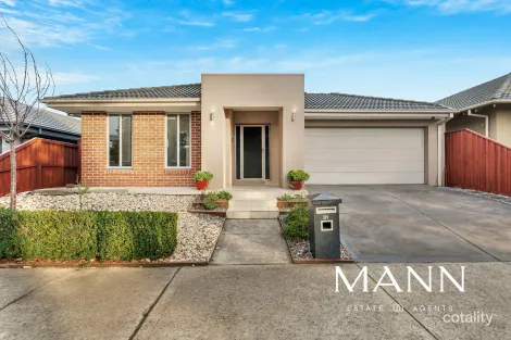 Property photo of 31 Raychelsbury Parade Wollert VIC 3750