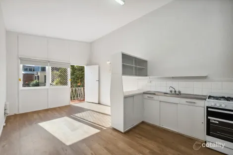 Property photo of 2/20 Esther Street Mount Lofty QLD 4350