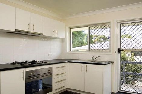 Property photo of 2/4 Roseglen Street Greenslopes QLD 4120