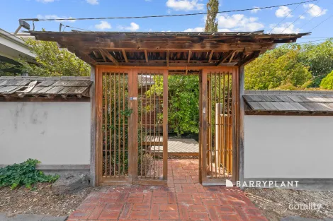 Property photo of 37 Downard Crescent Dandenong North VIC 3175