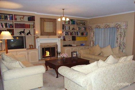 Property photo of 23 Dandallo Drive Eltham VIC 3095