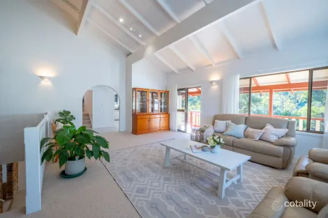 Property photo of 13 Crest Drive Currumbin QLD 4223